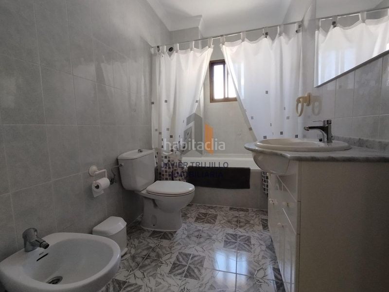 Foto 15e7d5a2-0954-4b86-9ab6-1c1c051a1356. Flat in Avda Pescia - Ctra de Frigiliana Nerja
