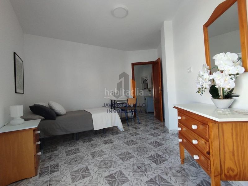 Foto b7e0ee7b-a551-4939-b641-b81c3d1687fc. Flat in Avda Pescia - Ctra de Frigiliana Nerja