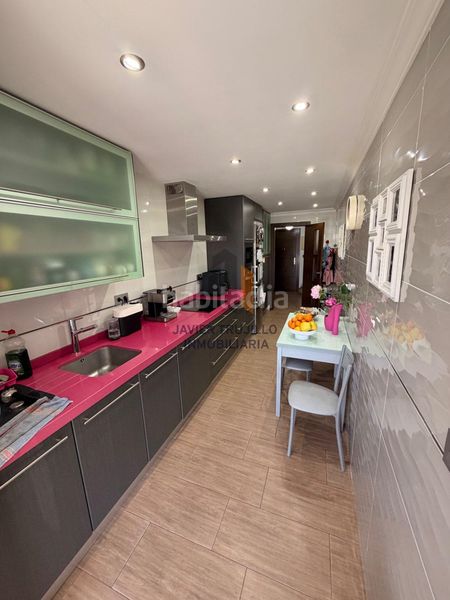 Foto 66d562b4-9364-4978-a319-52870e75bc3b. Piso en Caleta de Velez