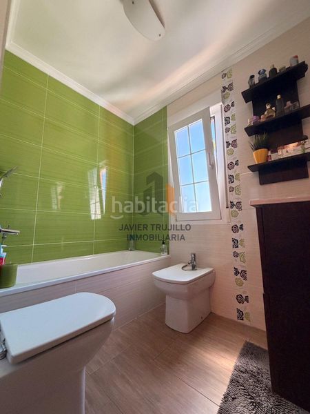 Foto 8c896df2-017b-4bed-8b34-7224ccc41723. Piso en Caleta de Velez