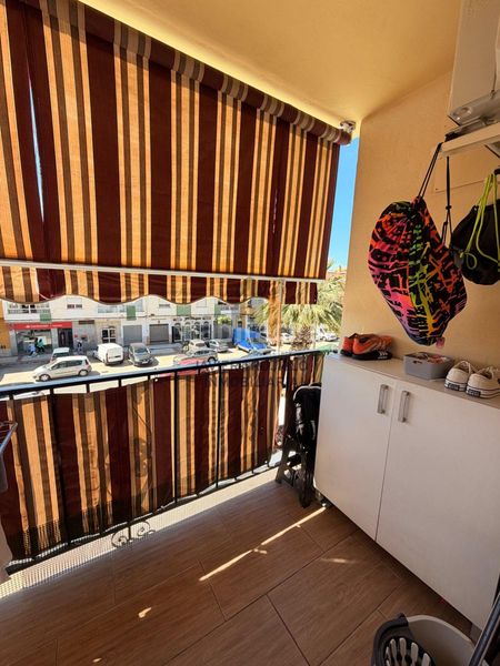 Foto d93f58ea-c9a3-4dee-896a-3d9a0c604f85. Piso en Caleta de Velez