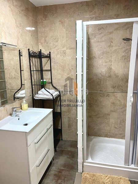 Foto b075a927-273e-42d2-b884-a57661227442. Casa aparellada a Poniente-Faro Torre del Mar