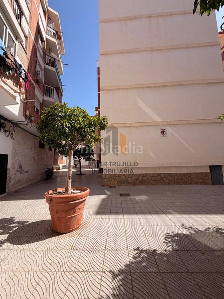 Foto 5fc7016c-3a02-440e-8457-58ed4d7377d4. Local comercial a Centro Torre del Mar