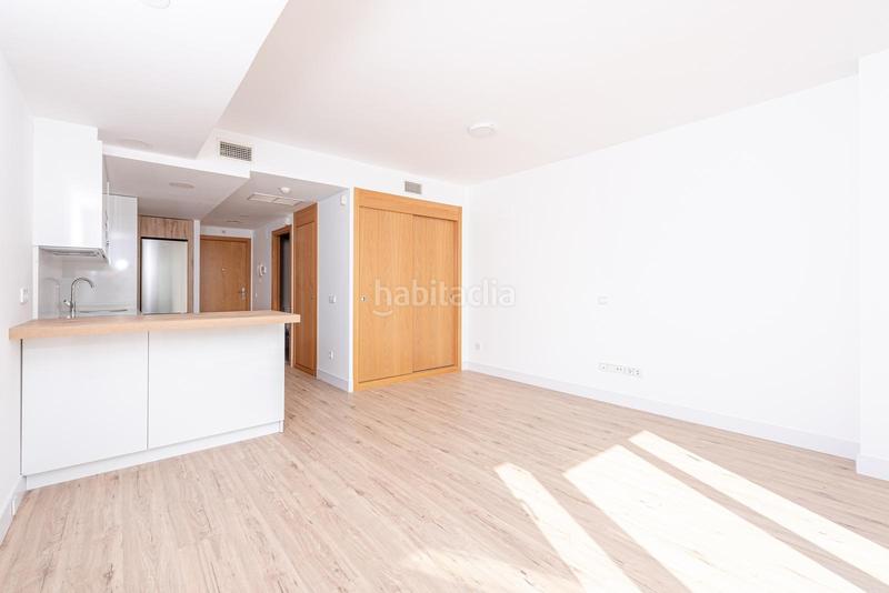 Foto b9d56c2c-fd7d-4477-a5df-6dc371f83b76. Lloguer estudi a córdoba 27 a Almendrales Madrid