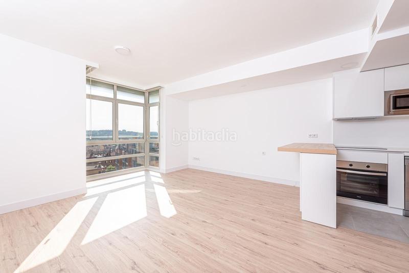 Foto d045315f-f3f5-4df1-9b48-435f1e24b0cd. Lloguer estudi a córdoba 27 a Almendrales Madrid