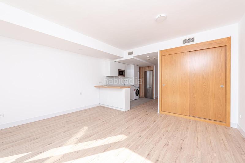 Foto edc54b34-4055-4a4e-b7a8-e76d6f026bf3. Lloguer estudi a córdoba 27 a Almendrales Madrid