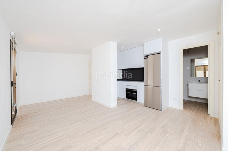 Foto 7cf0ea2d-e79c-4943-bd4b-66425a7e229b. Alquiler estudio en fuente del saz 6 en Hispanoamérica-Bernabéu Madrid