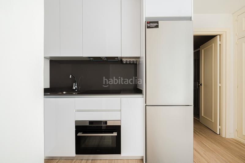 Foto 2378bb0a-aefc-4e4a-8eb0-47a106958675. Rent studio in fuente del saz 6 in Hispanoamérica-Bernabéu Madrid