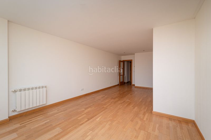 Foto dd0e6822-ef06-4e81-8a8e-21842f603422. Pis a r.garda 2 a Alto del Castaño Narón