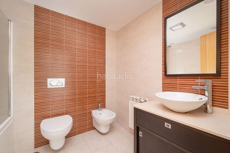 Foto f491e12b-223b-4595-b62c-6687a12345f9. Pis a r.garda 2 a Alto del Castaño Narón
