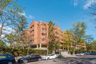 Aparcament cotxe a Moralzarzal 80