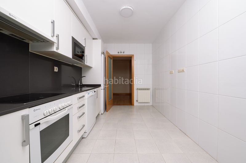 Foto 37d396ce-b6e8-485f-b038-b03d8b7e9acd. Pis a Simancas Madrid