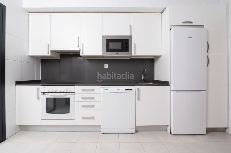 Foto e69b32b7-9e1d-4036-8462-f49b296ab263. Pis a Simancas Madrid