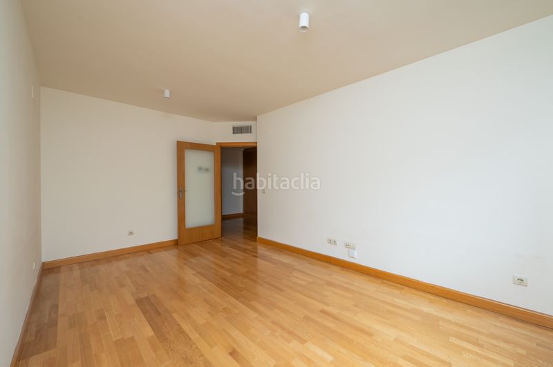 Foto ff1b54cf-4026-40ab-9fd3-8f977349830e. Pis a Simancas Madrid