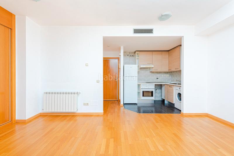 Foto 6d84df90-f1ad-40ce-a4de-b9844dc6778f. Rent studio in calcio 2 in Butarque Madrid