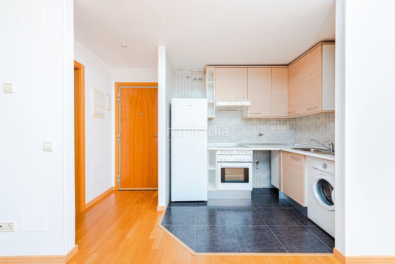 Foto b9839df1-f26d-4052-92d4-25a8562621bc. Rent studio in calcio 2 in Butarque Madrid