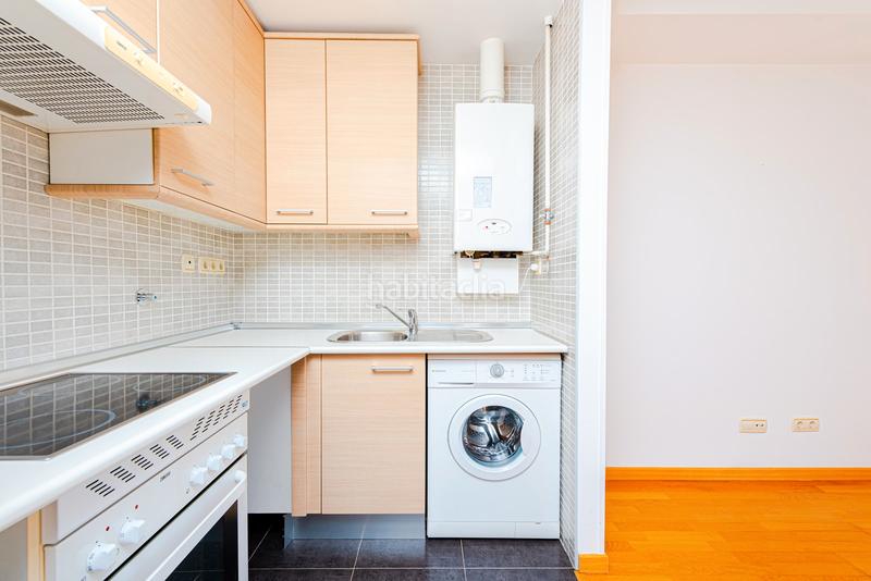 Foto f986bab1-77c8-4c63-bbe0-188f14b9b0eb. Rent studio in calcio 2 in Butarque Madrid