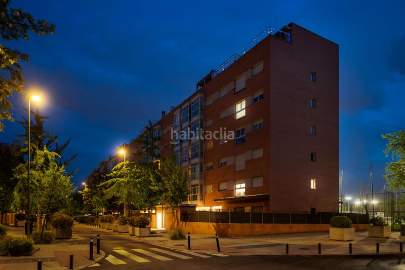 Foto afea0242-1085-4b76-b8ec-6e47bace2f43. Pis a Alameda de Osuna Madrid