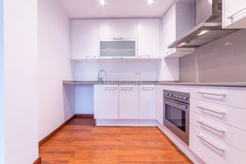 Foto 0db2a742-d305-4218-b8cb-8bb1cba54765. Piso en aprestadora 61 en Santa Eulàlia Hospitalet de Llobregat (L´)