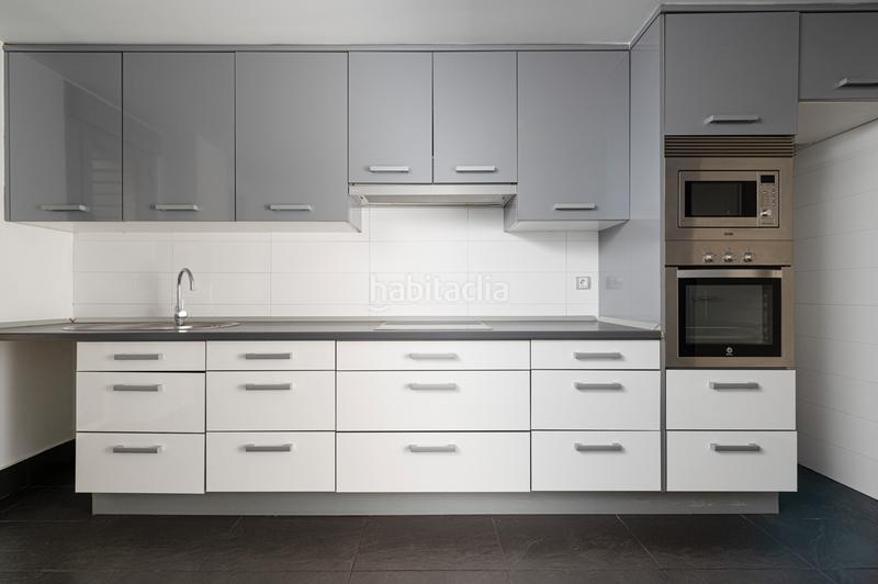 Foto afe16f2a-f50e-440f-b5c4-c334c3707097. Appartamento in san juan de ortega 78 in Las Tablas Madrid