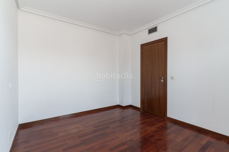 Foto b96f72ce-b023-4d2d-939d-6df1c0a88773. Piso en Las Tablas Madrid