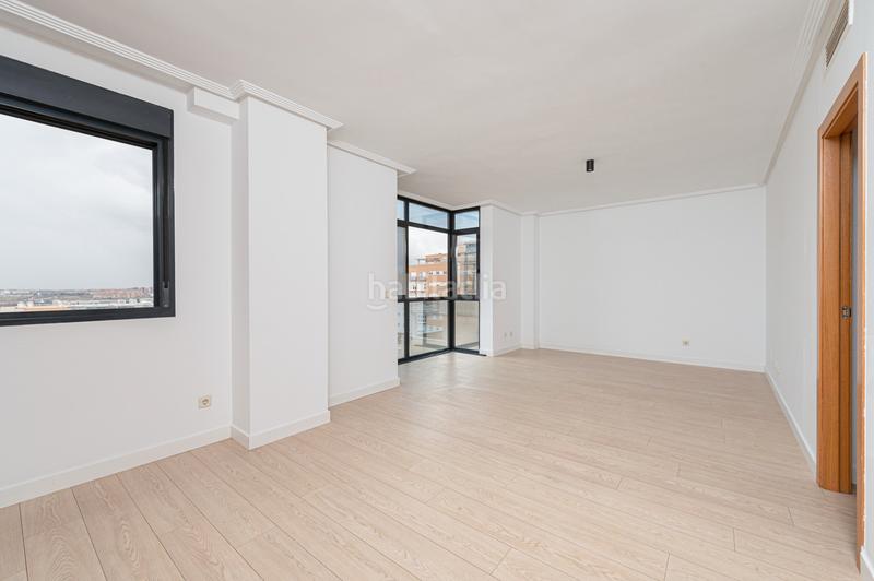 Foto 191e2c43-704b-4fb1-a2a0-2cfdddde1fb5. Pis a euro 21 a PAU de Carabanchel Madrid