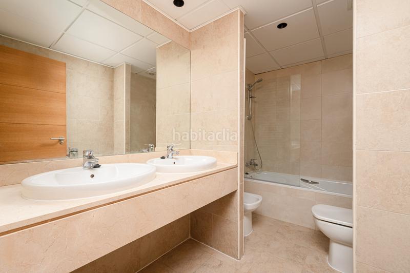 Foto 93155dc5-a24b-4479-b282-afe8fcf39022. Piso en euro 21 en PAU de Carabanchel Madrid