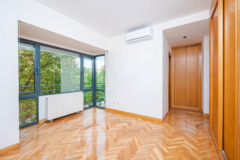 Foto 85793edd-d647-41a3-8d18-e4d25ef4dffa. Pis a golfo de salónica 63 a Costillares Madrid