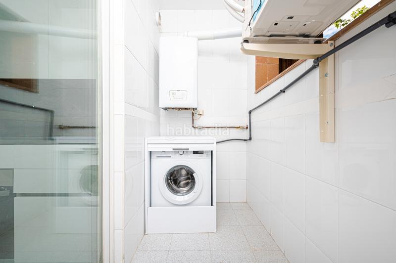 Foto e563261b-d22e-49d7-a368-121e975213c5. Piso en golfo de salónica 63 en Costillares Madrid