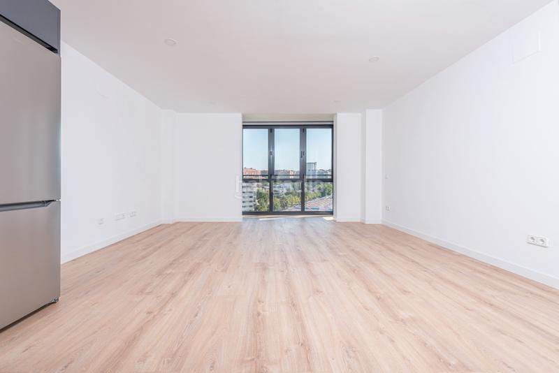 Foto 5ec05ef7-4e6b-4d8f-b7ca-a00b3f7e7528. Location studio dans doctor castroviejo 65 dans Peñagrande Madrid