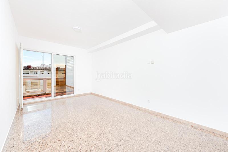 Foto a45849c8-2475-47a3-82d1-c2dea7a373de. Miete etagenwohnung in cesáreo alierta 23 in La Granja Zaragoza