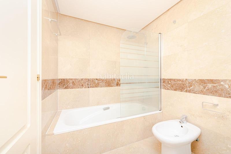 Foto 65ee9979-3e14-4c2b-beb7-0506e062b9cc. Piso en valle del roncal 16 en Pinar de las Rozas Rozas de Madrid (Las)