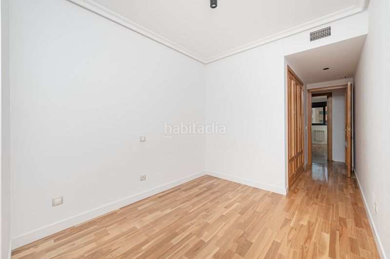 Foto 4153e88b-ae9e-405d-9af4-52797a568a87. Piso en Legazpi Madrid