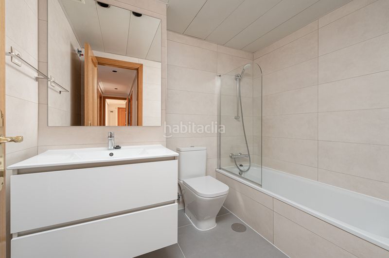 Foto b567e33e-91bd-4265-84ce-dda2398529dc. Piso en Legazpi Madrid