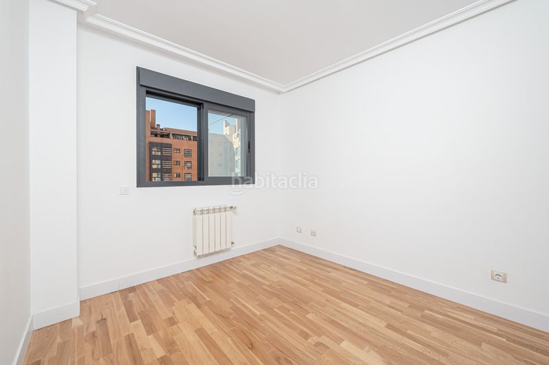 Foto c97e14d6-e8a4-48b8-ad9d-bd35bf199ef8. Piso en Legazpi Madrid
