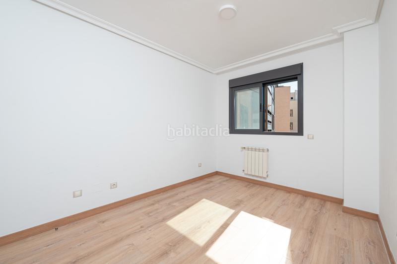 Foto 142c63a6-a265-4338-a4d3-afaa3d10f211. Piso en planetario 1 en Legazpi Madrid