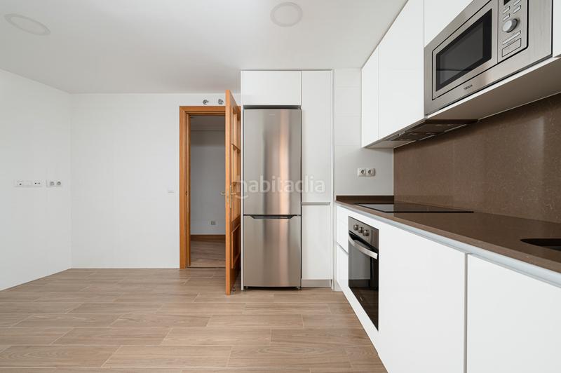 Foto 5bb9f9ea-9365-49c7-abdb-059c5280014e. Piso en planetario 1 en Legazpi Madrid