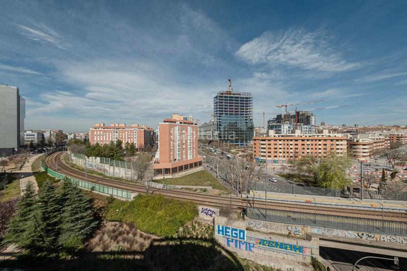 Foto 61bd3836-ff12-40e0-981b-700e8ba0bfe6. Piso en planetario 1 en Legazpi Madrid