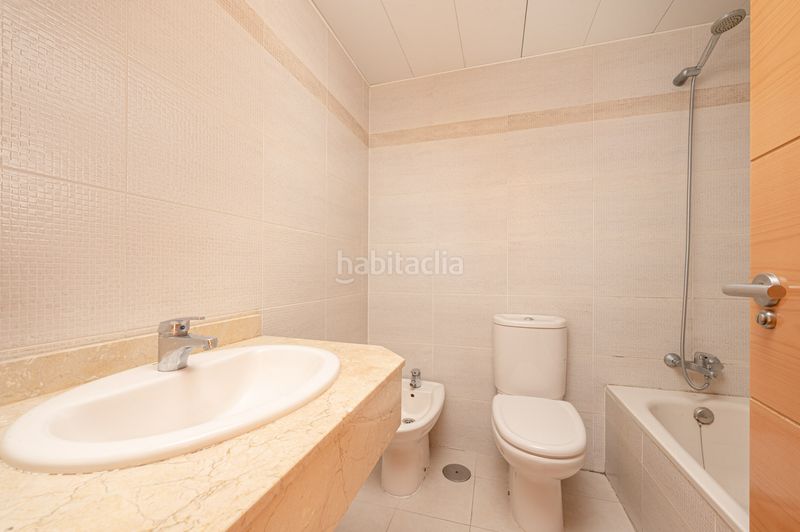 Foto 35ae5590-f873-49f1-9f79-3aa8c6ebce3a. Piso en puentedey 5 en Ensanche de Vallecas-La Gavia Madrid