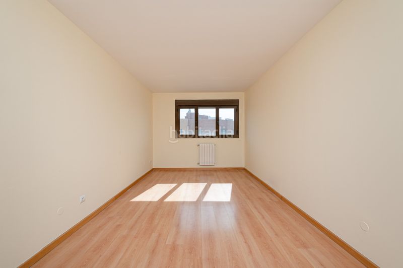 Foto 582efd01-65b1-4b89-947e-4b3b8ec520ab. Piso en puentedey 5 en Ensanche de Vallecas-La Gavia Madrid