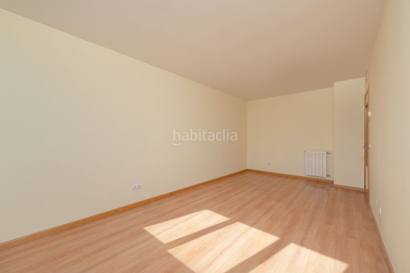 Foto d952d591-5048-4810-929e-fabb4a36ad90. Piso en puentedey 5 en Ensanche de Vallecas-La Gavia Madrid