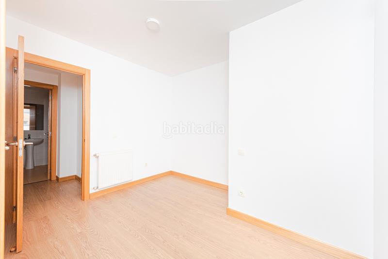 Foto 4d735fdc-3ade-4845-aaba-61be7ae6da04. Miete etagenwohnung in jacobeo 68 in PAU de Carabanchel Madrid