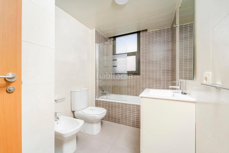 Foto 508f7332-e0b3-4873-a17e-c02c64149ea7. Rent flat in maría fernanda d'ocon 4 in Nou Benicalap Valencia