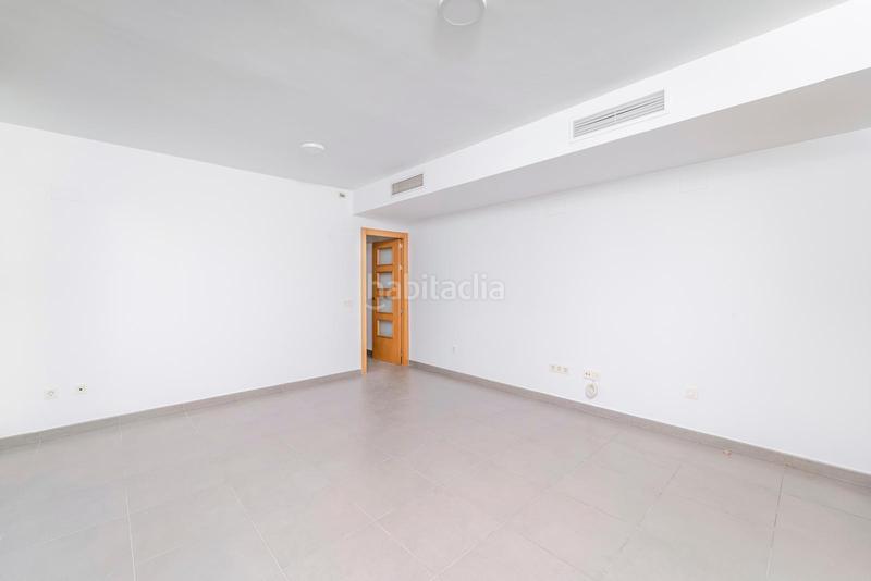 Foto 3953f57c-a2d5-4e5c-8dfb-ccb10825accd. Alquiler piso en maría fernanda d'ocon 4 en Nou Benicalap Valencia