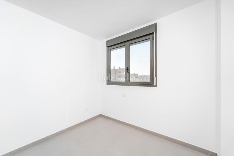 Foto b768559a-f5ca-411d-8c4b-b2ff23a4582a. Miete etagenwohnung in c.climent gonzál. 9 in Nou Benicalap Valencia