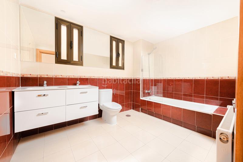 Foto 24daec6d-ec71-4f0d-b03a-bde545fb937f. Piso en teresa de calcuta 2 en Hospital Valdemoro