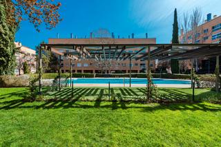 Location Appartement à El algabeã±o 27