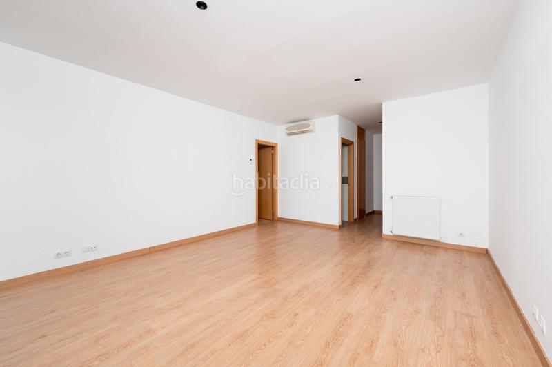 Foto 6de9bf74-7ac2-4d64-956f-12abfc7e2ea5. Rent flat in san juan de ortega 20 in Las Tablas Madrid