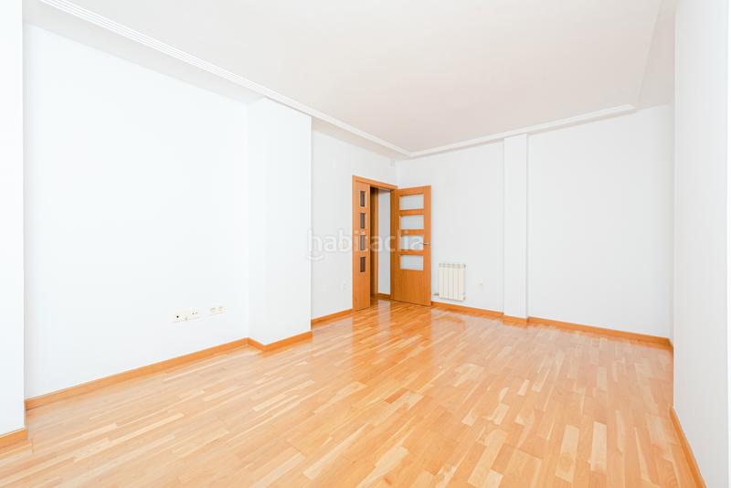 Foto 1004dbbf-ab24-4cd7-8710-82ab59cbceeb. Etagenwohnung in galana 54 in Pinar del Jalón Valladolid