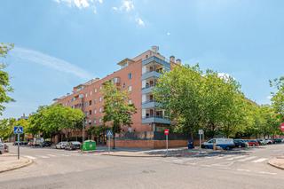 Flat in María Moliner 14